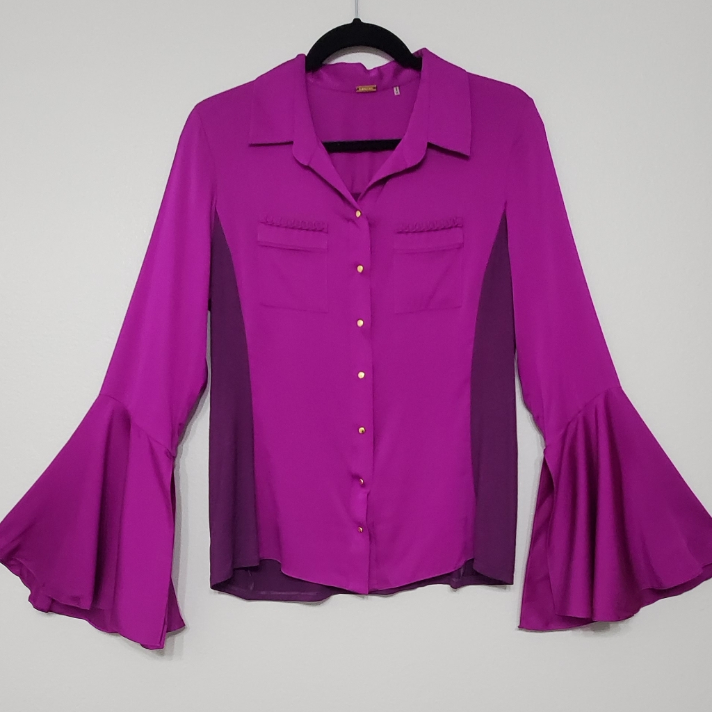 Elie Tahari Silk Button Up Bell Sleeves Top
